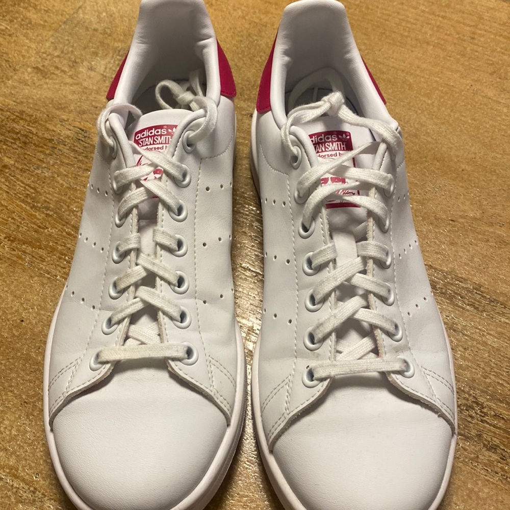 Worn 2x adidas Stan Smith sneakers. Youth size 6-women size 7